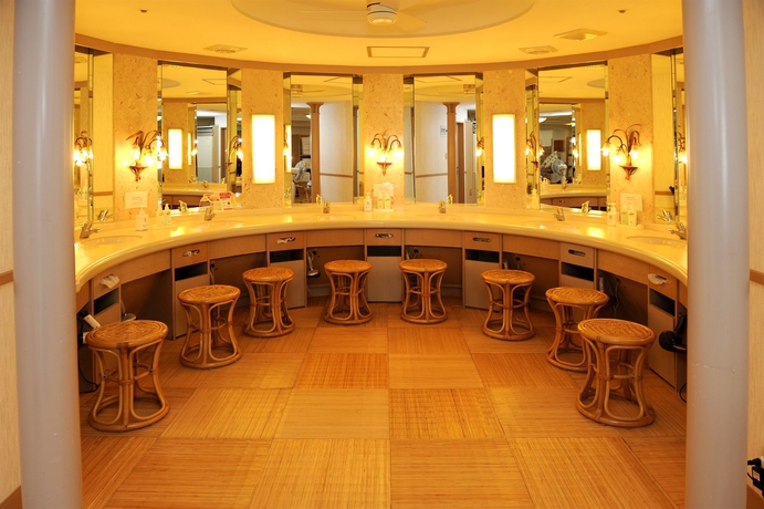 Imagen de los interiores del Hotel Shiraraso Grand. Foto 10