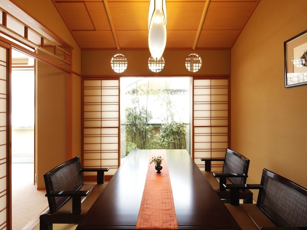 Imagen de la habitación del Hotel Shiratama No Yu Kahou Bettei Koshinosato. Foto 5