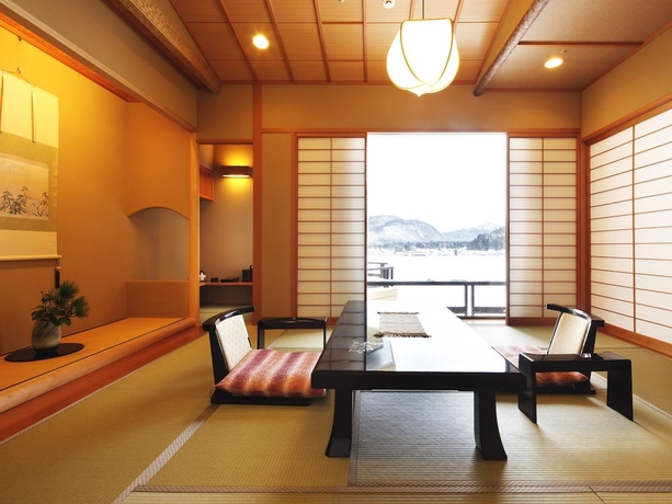 Imagen de la habitación del Hotel Shiratama No Yu Kahou Bettei Koshinosato. Foto 8
