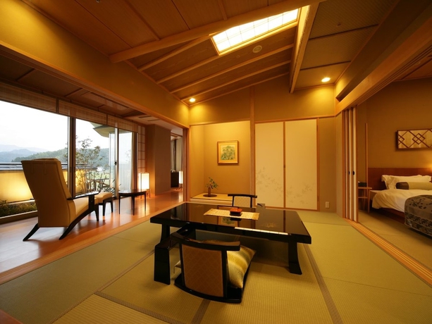 Imagen de la habitación del Hotel Shiratama No Yu Kahou Bettei Koshinosato. Foto 9