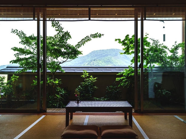 Imagen de la habitación del Hotel Shiratama No Yu Kahou Bettei Koshinosato. Foto 13