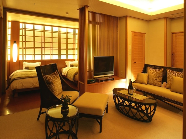 Imagen de la habitación del Hotel Shiratama No Yu Kahou Bettei Koshinosato. Foto 17