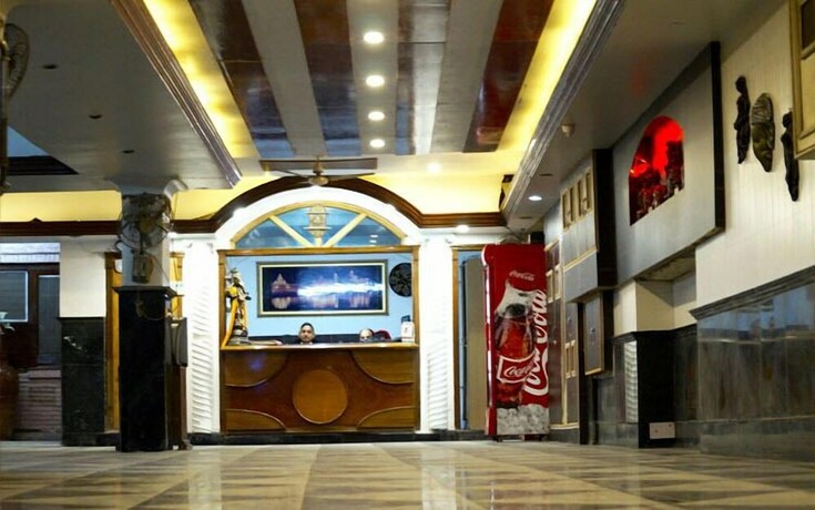 Imagen de los interiores del Hotel Shiraz Continental. Foto 26