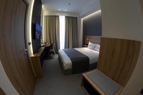 Imagen de la habitación del Hotel Shiraz Plaza. Foto 15