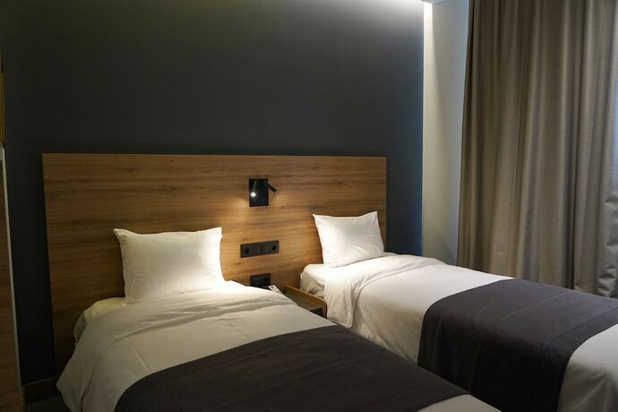 Imagen de la habitación del Hotel Shiraz Plaza Hotel and Spa. Foto 15