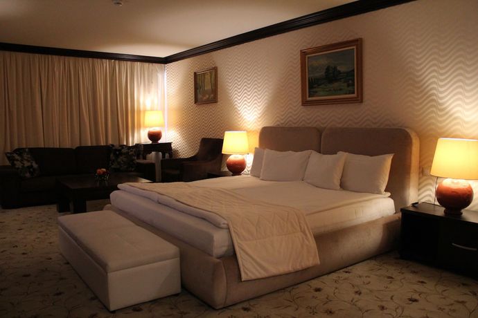 Imagen de la habitación del Hotel Shiroka Laka Hotel. Foto 2