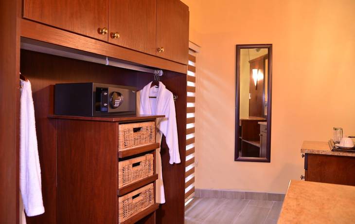 Imagen de la habitación del Hotel Shishangeni, by BON Hotels. Foto 17
