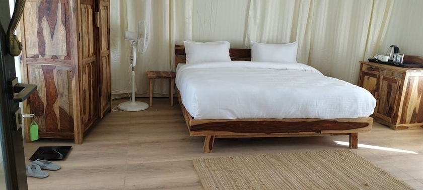 Imagen de la habitación del Hotel Shiv Ganga Kanha Resort. Foto 6