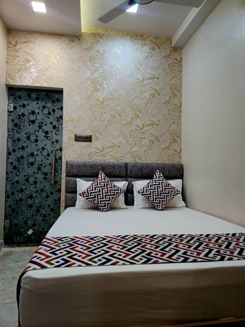 Imagen de la habitación del Hotel Shiv Grand SV. Foto 3