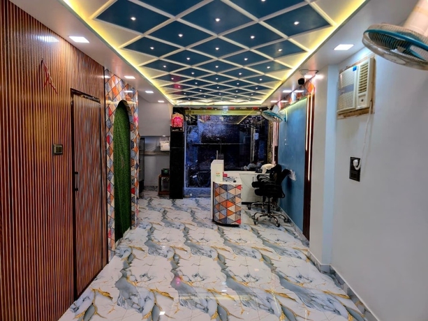 Imagen de los interiores del Hotel Shiv Grand SV. Foto 13