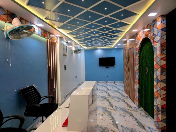 Imagen de los interiores del Hotel Shiv Grand SV. Foto 16