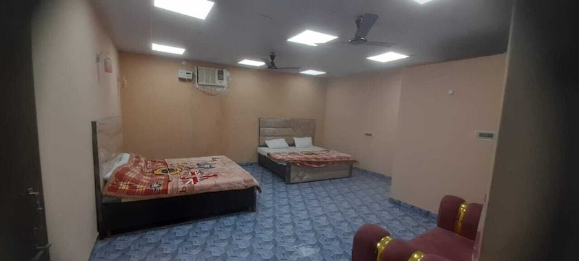 Imagen de la habitación del Hotel Shiv Kashi Lawn And Guest House. Foto 1