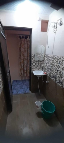 Imagen de la habitación del Hotel Shiv Kashi Lawn And Guest House. Foto 8