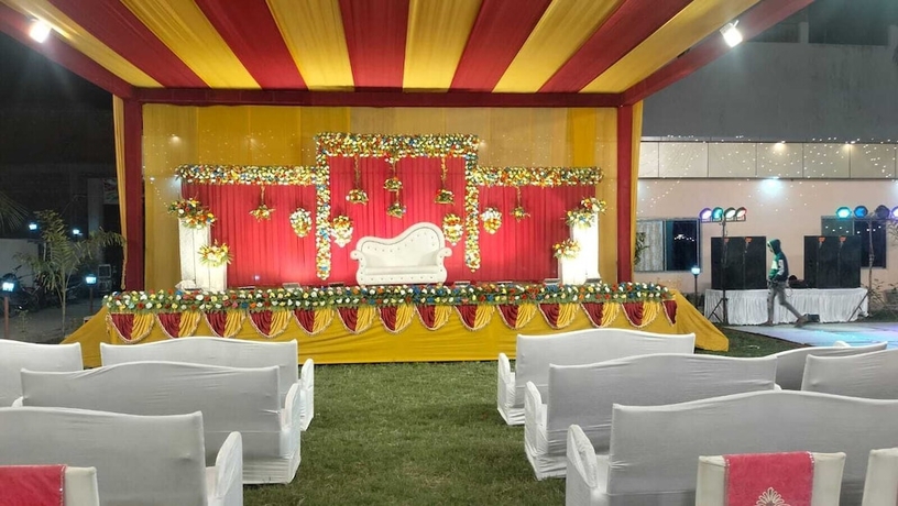 Imagen de los interiores del Hotel Shiv Kashi Lawn And Guest House. Foto 12
