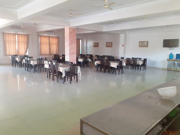 Imagen del bar/restaurante del Hotel Shiv Palace, JAIPUR. Foto 3