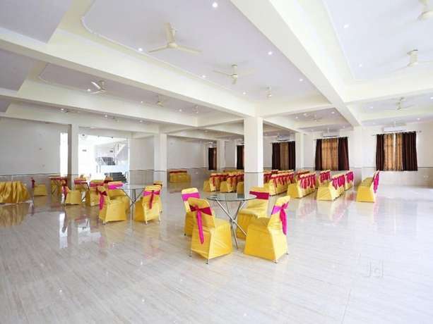 Imagen del bar/restaurante del Hotel Shiv Palace, JAIPUR. Foto 4