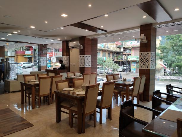 Imagen del bar/restaurante del Hotel Shiv Vilas. Foto 4