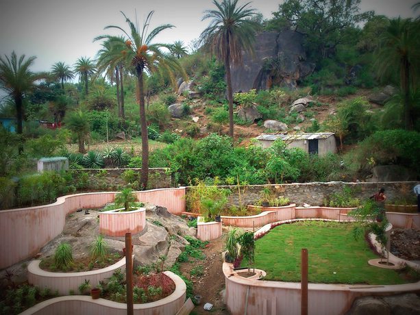 Imagen de los exteriores del Hotel Shiv Villa. Foto 8