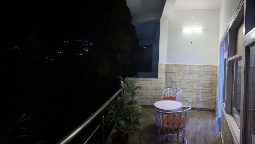 Imagen general del Hotel Shiva Lake Mussorrie. Foto 2