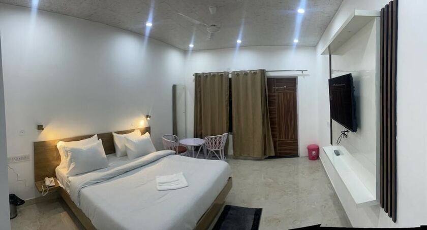 Imagen de la habitación del Hotel Shiva Lake Mussorrie. Foto 10