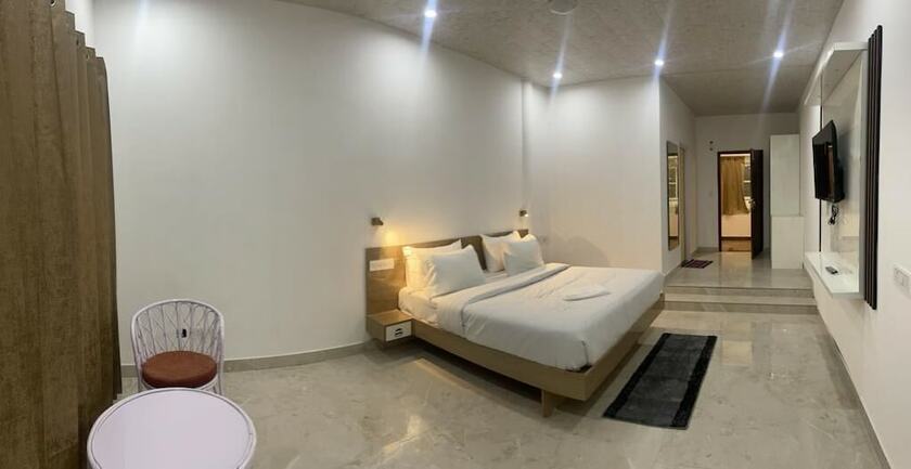 Imagen de la habitación del Hotel Shiva Lake Mussorrie. Foto 11