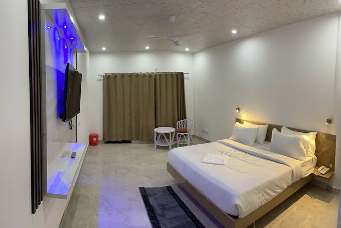Imagen de la habitación del Hotel Shiva Lake Mussorrie. Foto 12