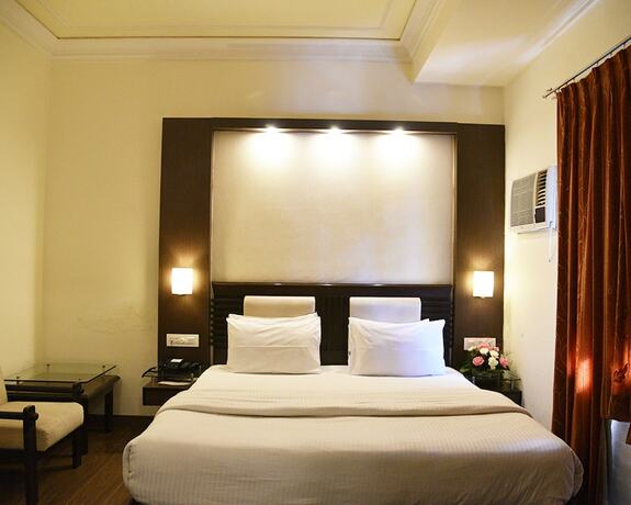 Imagen de la habitación del Hotel Shiva Residency, Dehradun. Foto 19