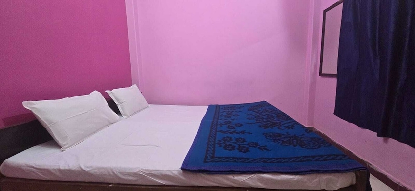 Imagen de la habitación del Hotel Shiva River Guest House. Foto 2