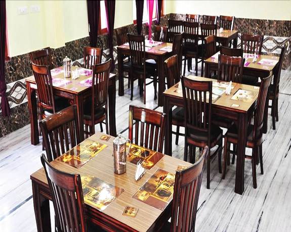 Imagen del bar/restaurante del Hotel Shivalik Dharamshala. Foto 4