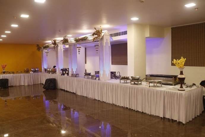 Imagen del bar/restaurante del Hotel Shivam. Foto 3