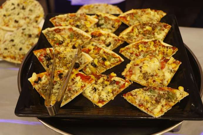 Imagen del bar/restaurante del Hotel Shivam. Foto 4