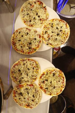 Imagen del bar/restaurante del Hotel Shivam. Foto 5