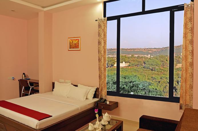 Imagen de la habitación del Hotel Shivam Fort View. Foto 5