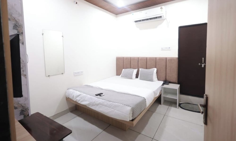 Imagen de la habitación del Hotel Shivay Palace, Ujjain. Foto 3