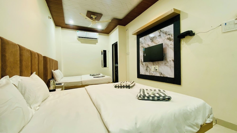 Imagen de la habitación del Hotel Shivay Palace, Ujjain. Foto 9