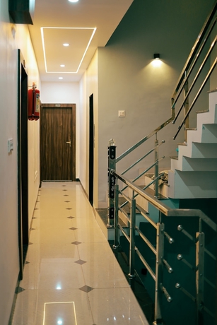 Imagen de los interiores del Hotel Shivganga. Foto 12