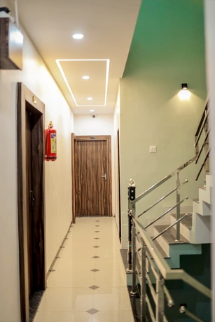 Imagen de los interiores del Hotel Shivganga. Foto 13