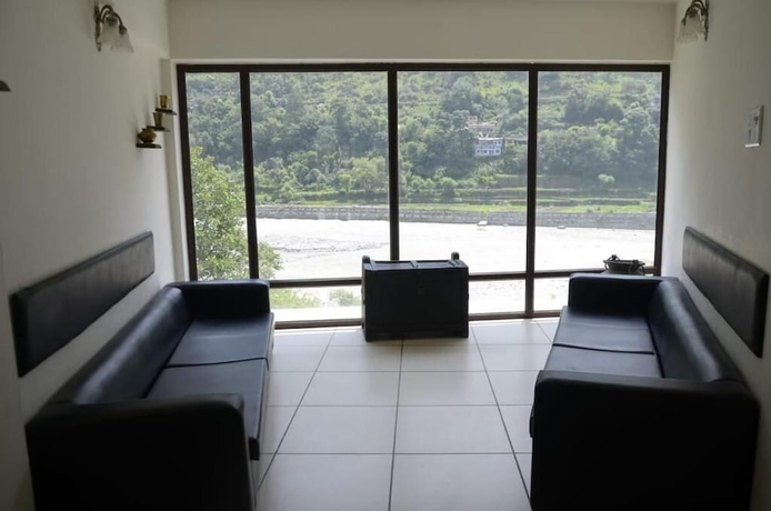 Imagen de los interiores del Hotel Shivlinga Tourist Complex. Foto 10