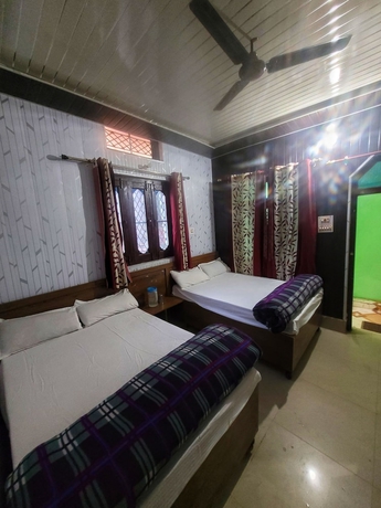 Imagen de la habitación del Hotel Shivlok. Foto 12