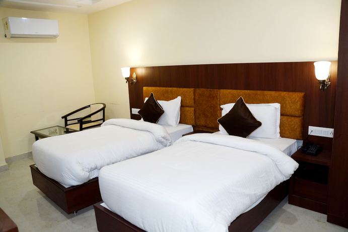 Imagen de la habitación del Hotel Shivoy Grand. Foto 11