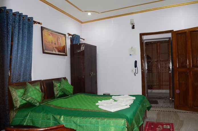 Imagen de la habitación del Hotel Shivratri Guest House. Foto 4