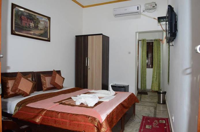 Imagen de la habitación del Hotel Shivratri Guest House. Foto 13