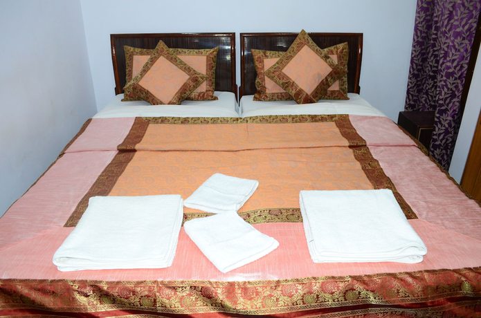 Imagen de la habitación del Hotel Shivratri Guest House. Foto 15