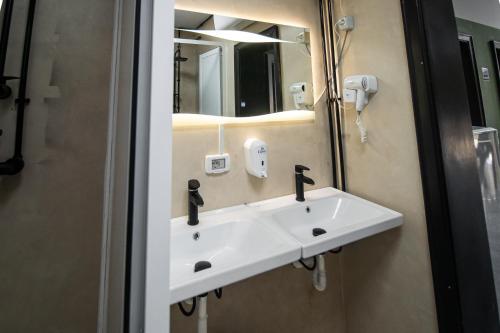 Imagen de la habitación del Hotel Shkodra Hostel. Foto 18