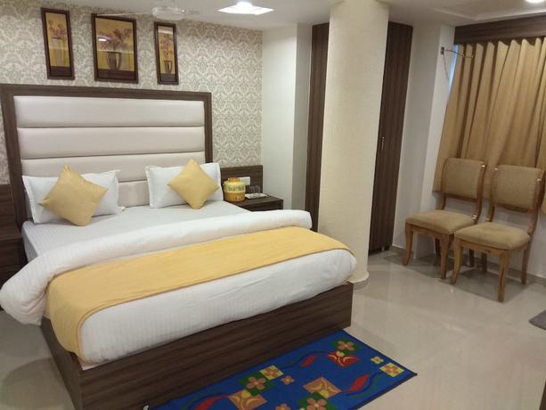 Imagen de la habitación del Hotel Shobhna Palace by Sky Stays. Foto 2