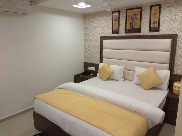 Imagen de la habitación del Hotel Shobhna Palace by Sky Stays. Foto 12