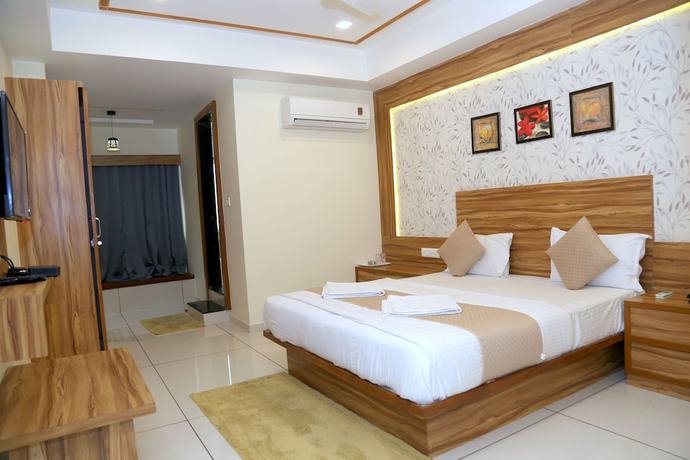 Imagen de la habitación del Hotel Shobhna Palace by Sky Stays. Foto 13