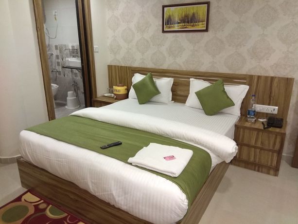 Imagen de la habitación del Hotel Shobhna Palace by Sky Stays. Foto 14