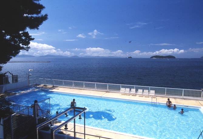 Imagen de la piscina del Hotel Shofuen. Foto 17