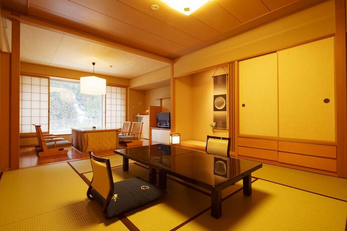 Imagen de la habitación del Hotel Shogawa Onsen Furyu Midou Zashiki YUMETSUZURI. Foto 9